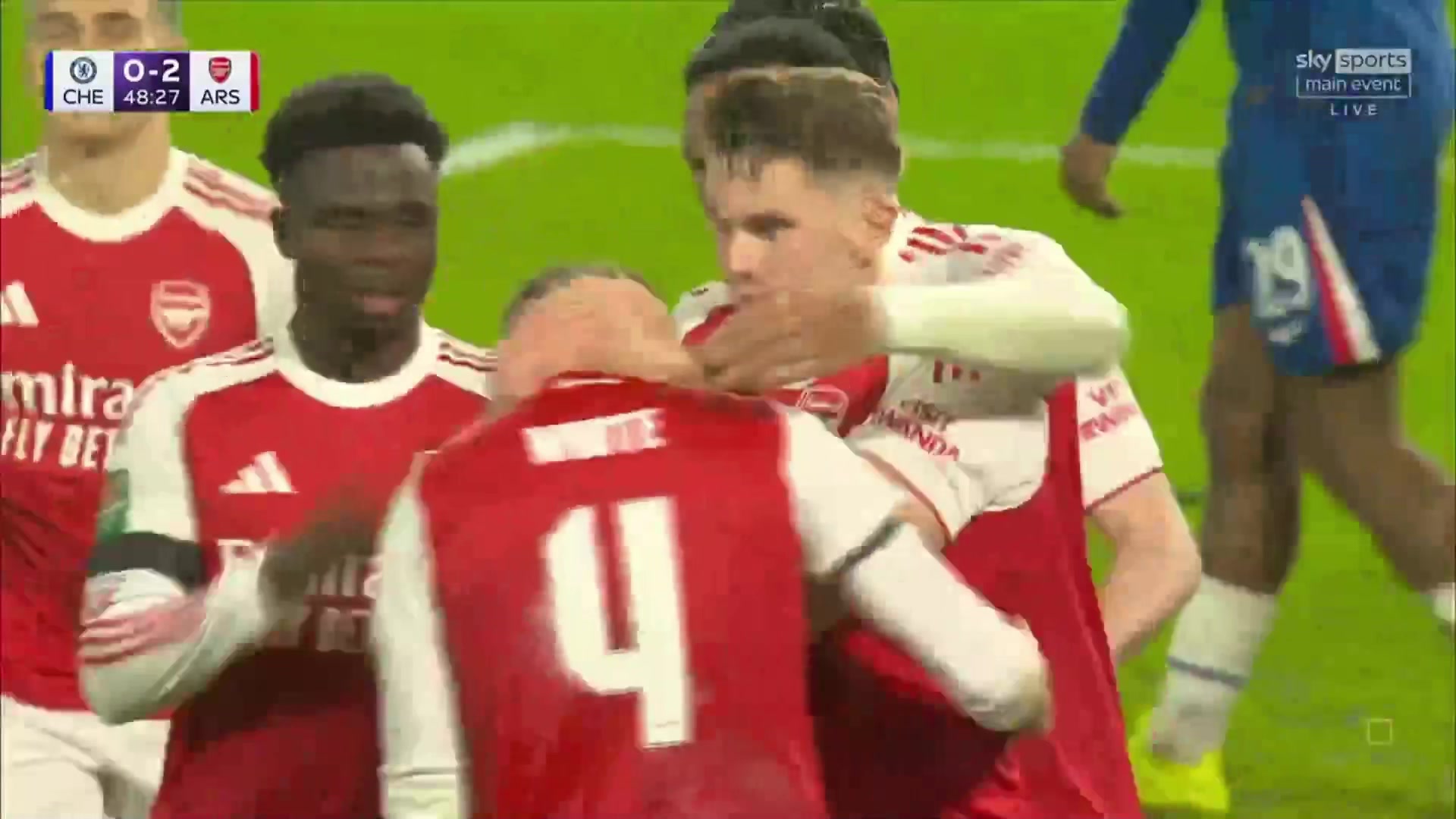 枪手两球领先！桑切斯扑救失误，约克雷斯扫射破门！