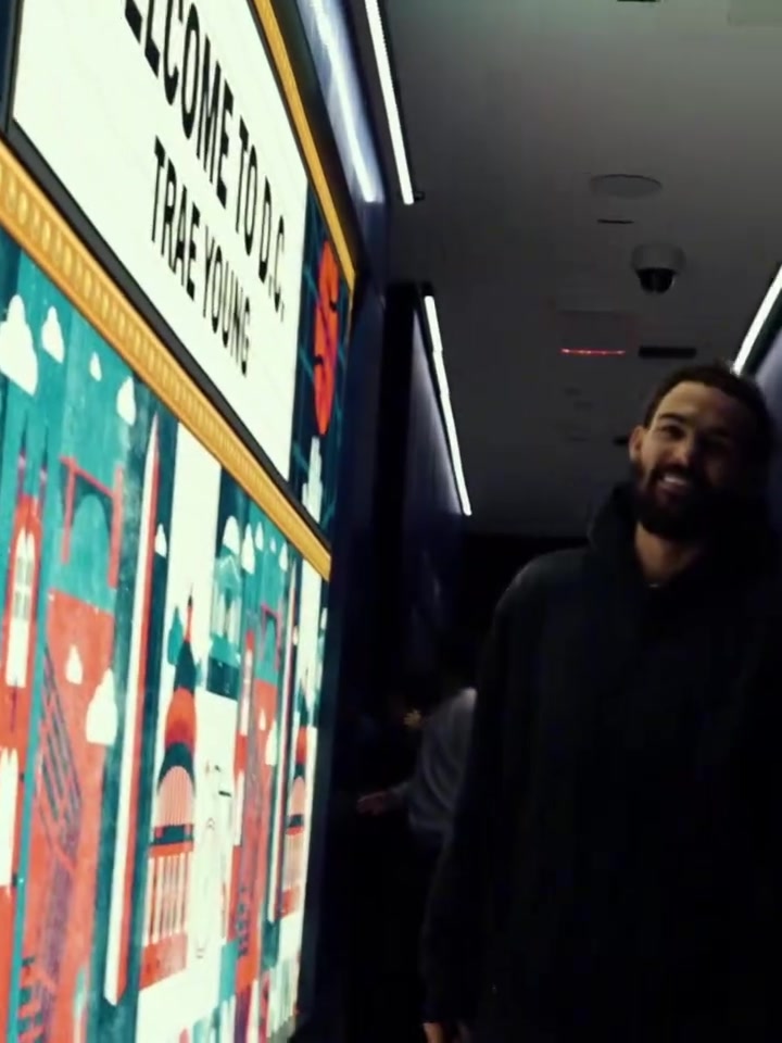 吹杨入京为官上任华府！特雷杨晒视频并配上欢乐华语BGM