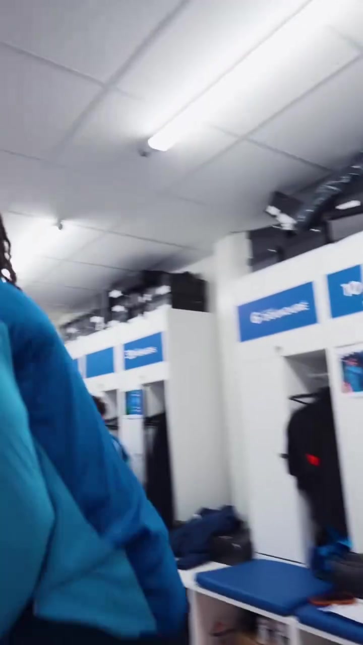 上来就被难住了！白堡球员挑战：根据俱乐部和国家队来猜球员！