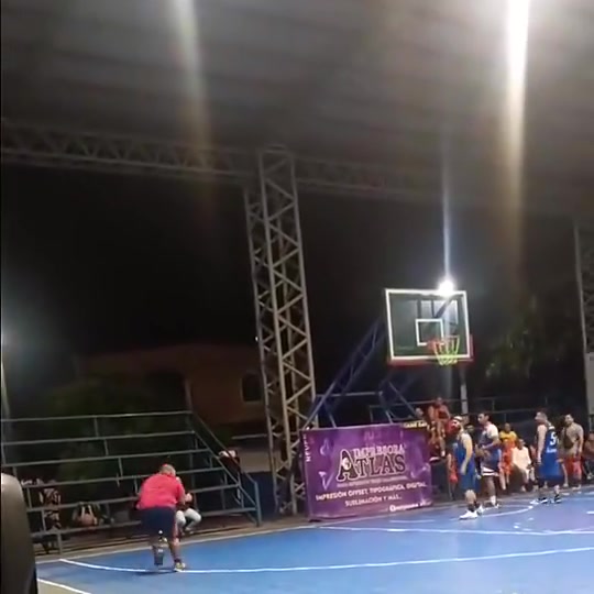 不懂就问，按现在的规则这球这算走步吗？