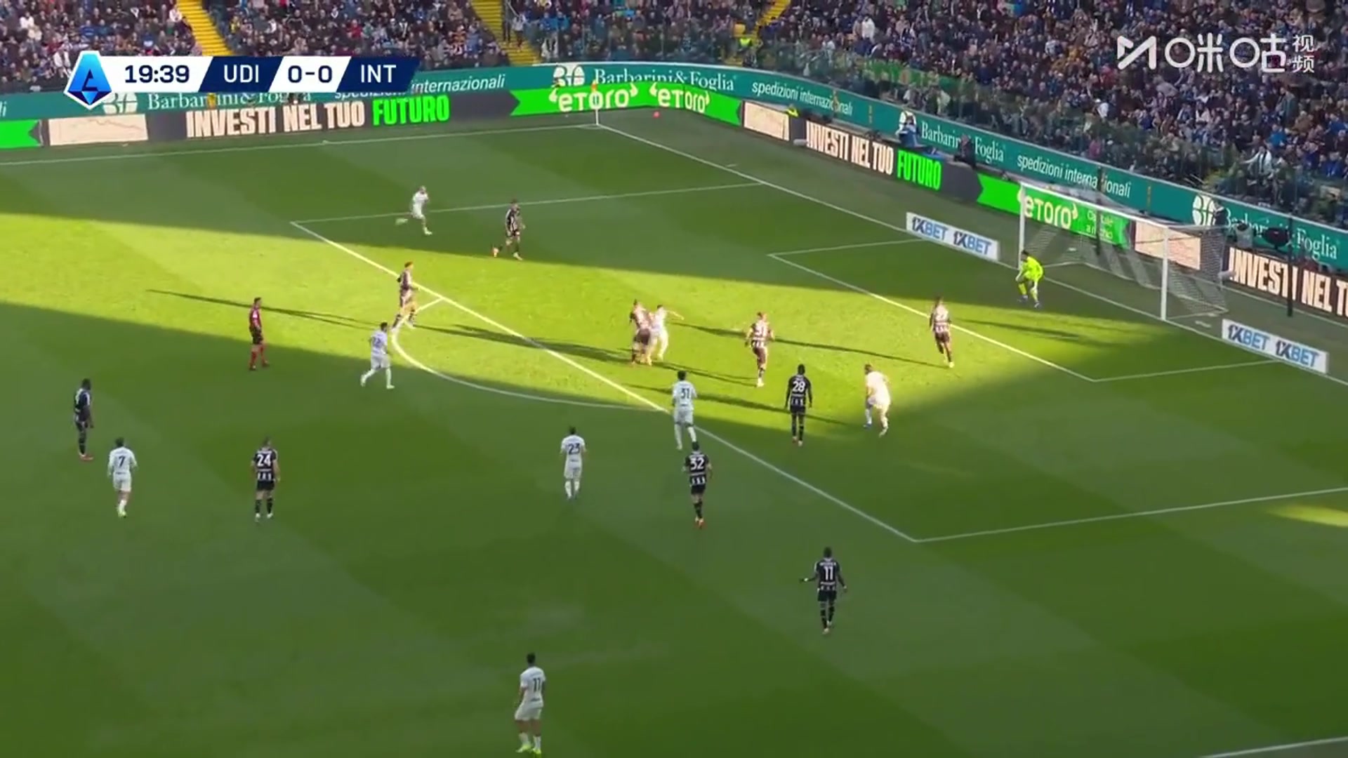 先下一城！埃斯波西托助攻，劳塔罗扛人推射破门