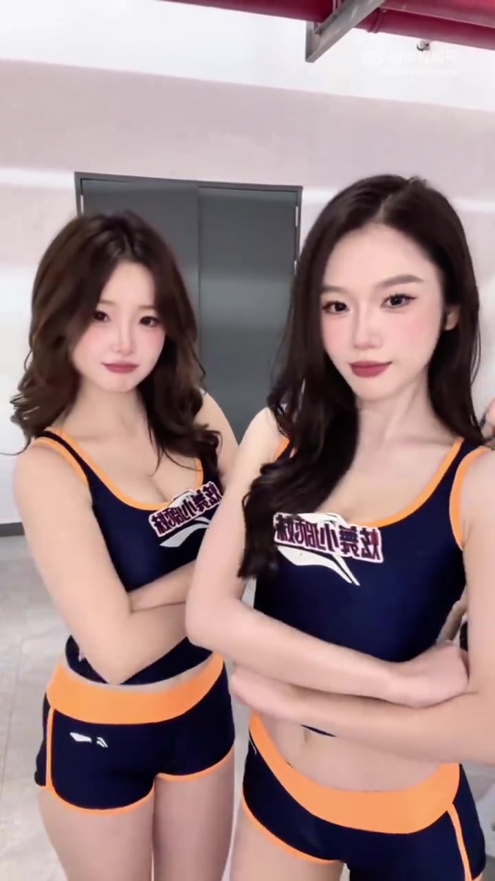 广州龙狮啦啦队也不甘落后，这甜度超标了吧~！