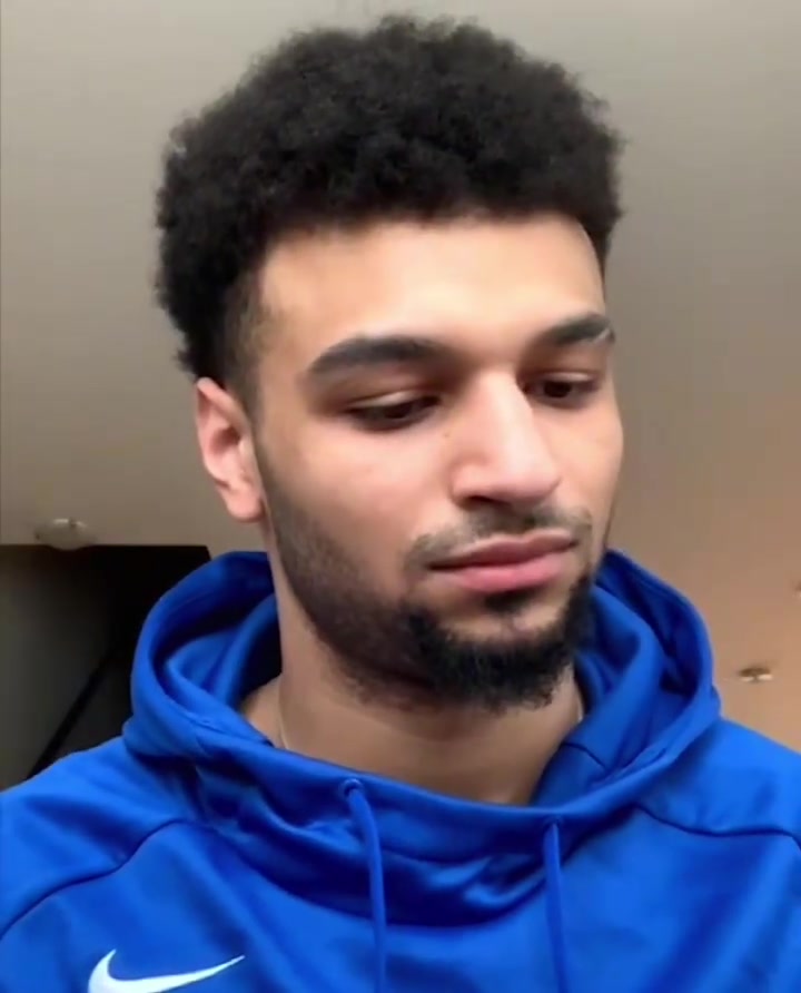 丹佛不养闲人！一起来听穆雷演奏的钢琴曲！