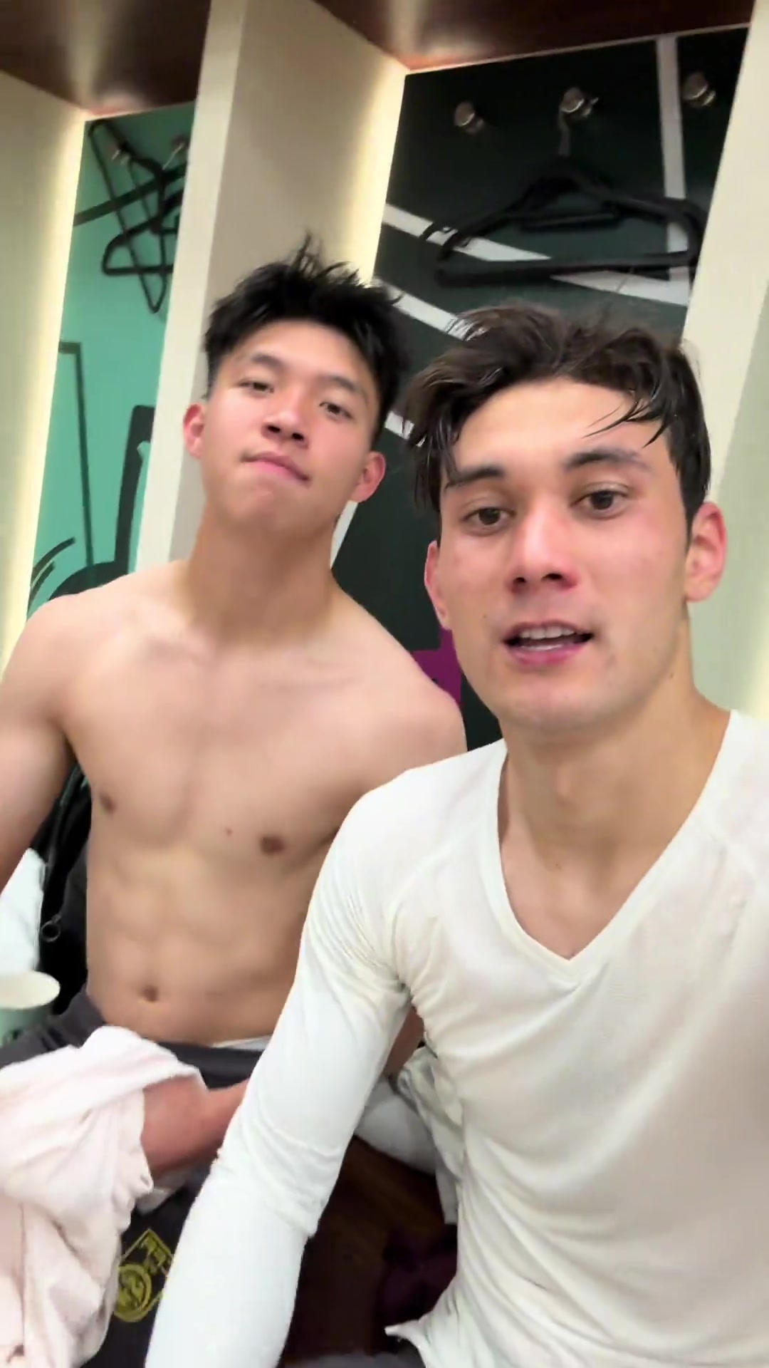 拜合拉木社媒：计划有变，冲击决赛！