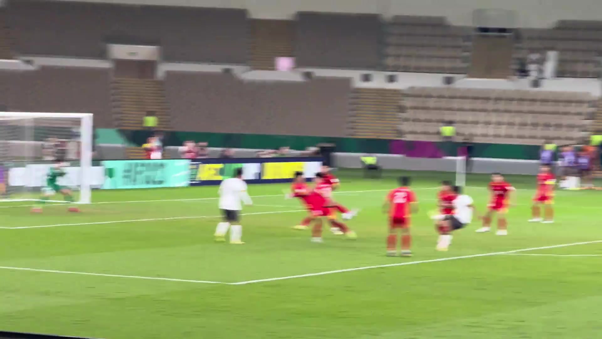 山羊君：我们能在别人禁区内跳舞，向余望通过自己的能力站了