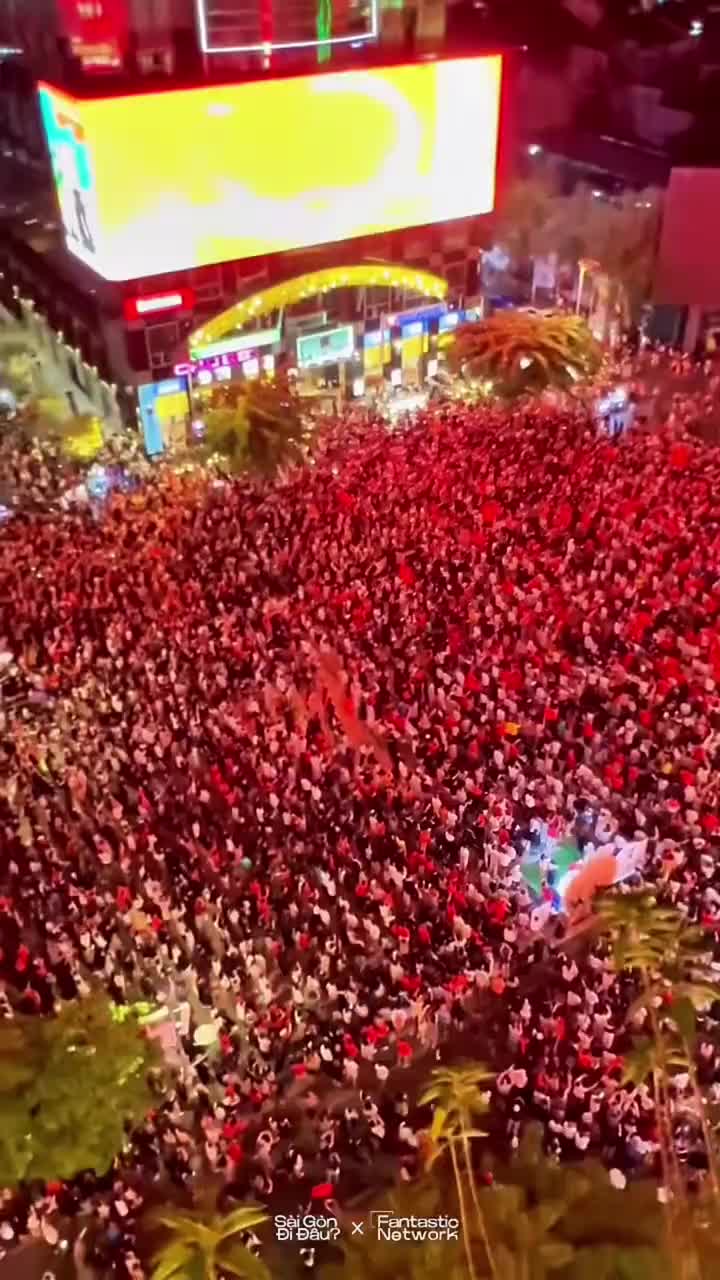 虽然败给我们国足U23，但越南球迷的观赛热情&人数是真的多啊