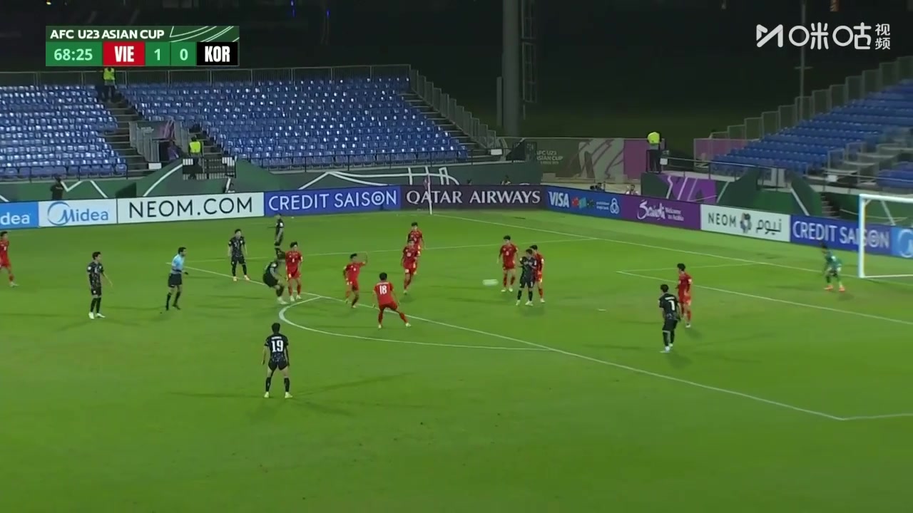 韩国U23队1-1扳平越南！金泰元禁区外远射打入死角破门！