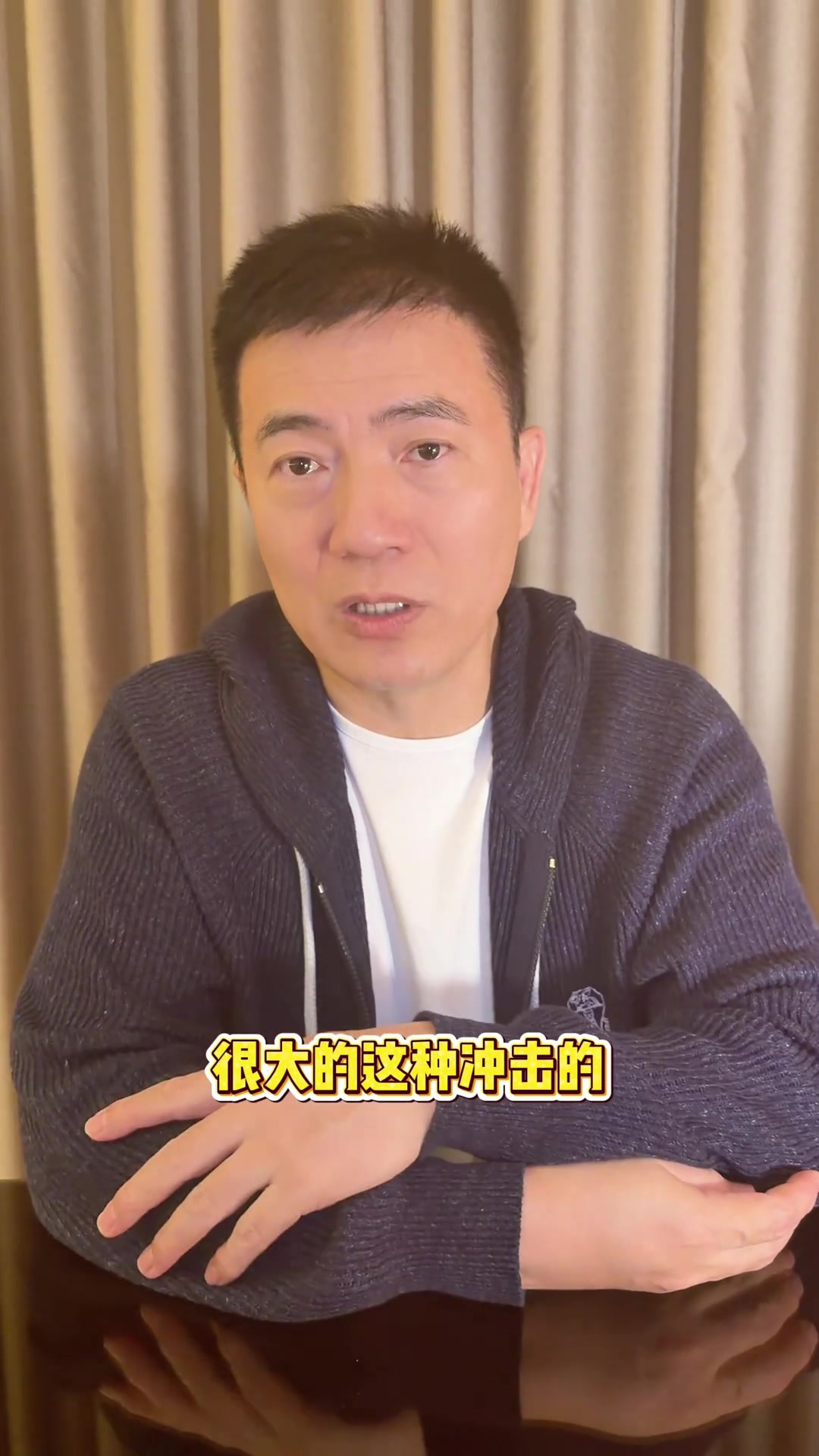 黄健翔：拜合拉木替补上来给对方很大冲击，对国足的战术作用很大