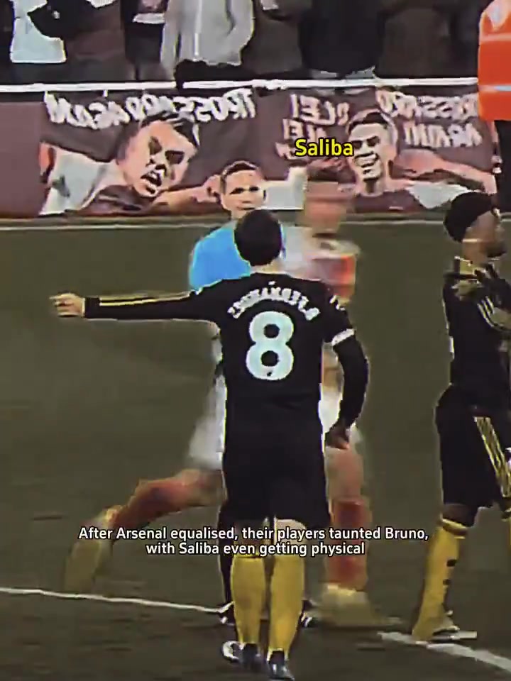 曼联球迷：扳平比分后阿森纳球员们嘲讽B费，随后报应来了