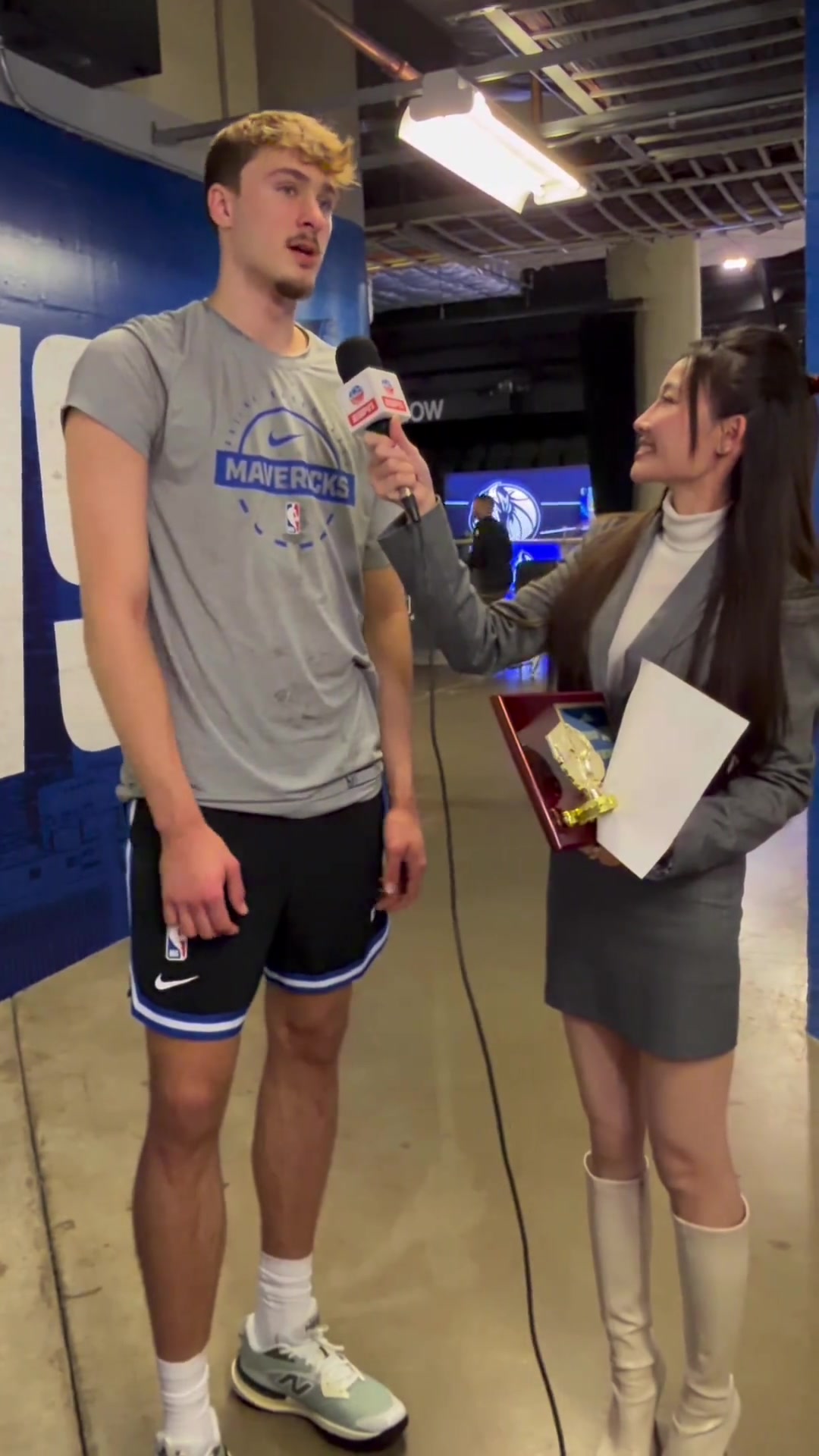 孟超赛后采访弗拉格，这是给状元颁了什么奖呢？