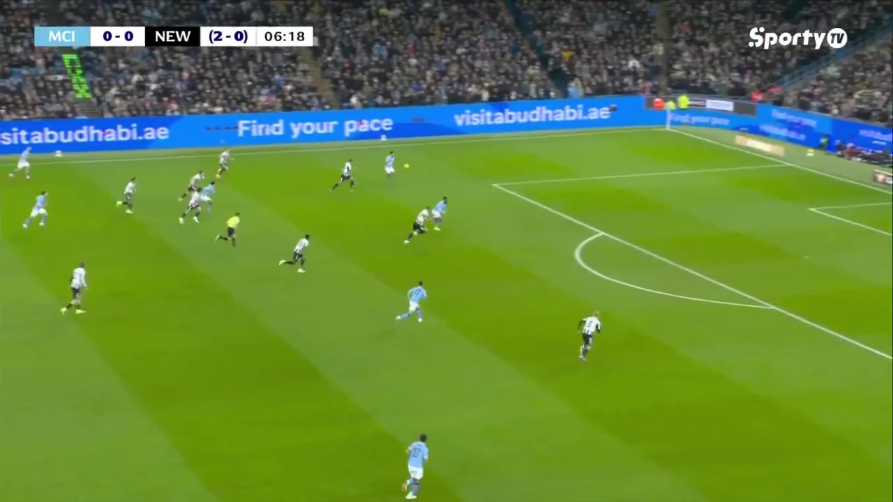 曼城梦幻开局！赖因德斯送妙传，马尔穆什开场6分钟破门！