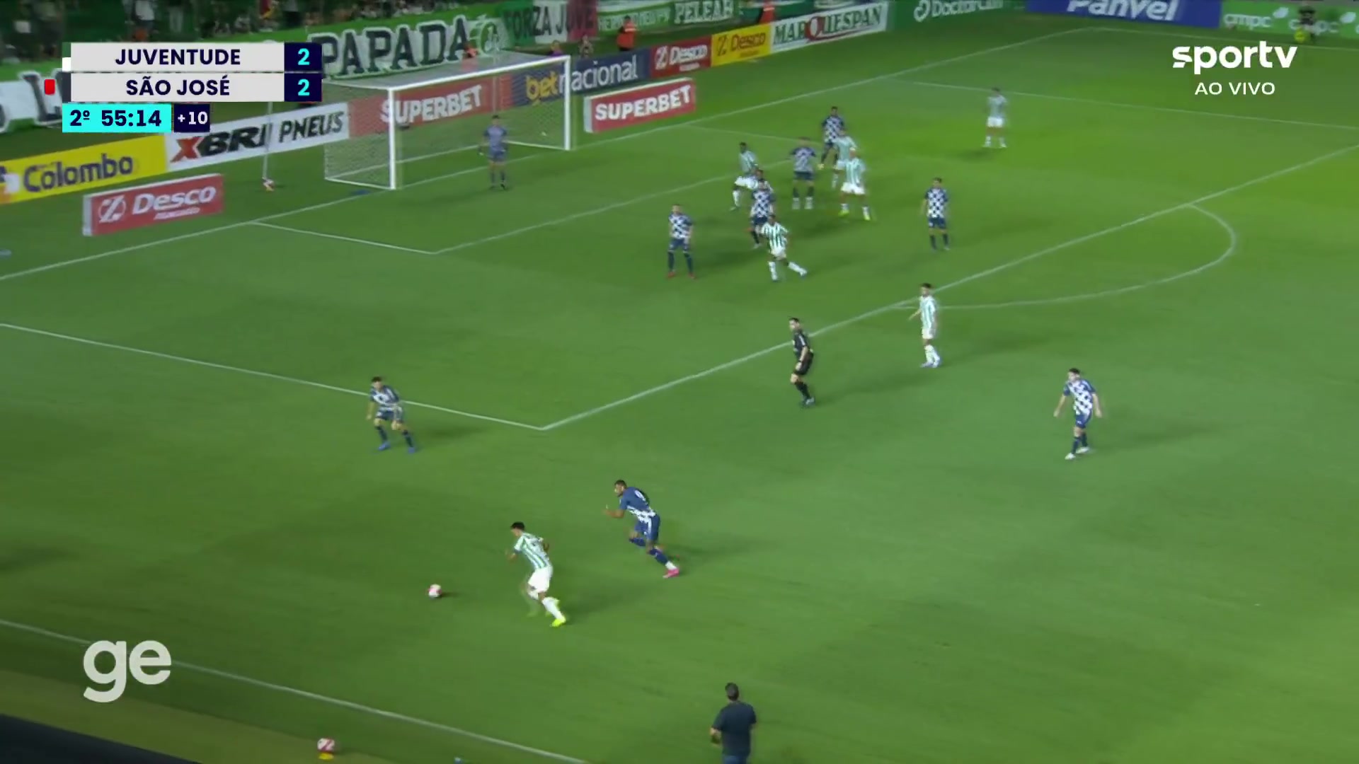 上演过肩摔！巴西州联赛尤文图德绝杀对手后爆发大规模冲突