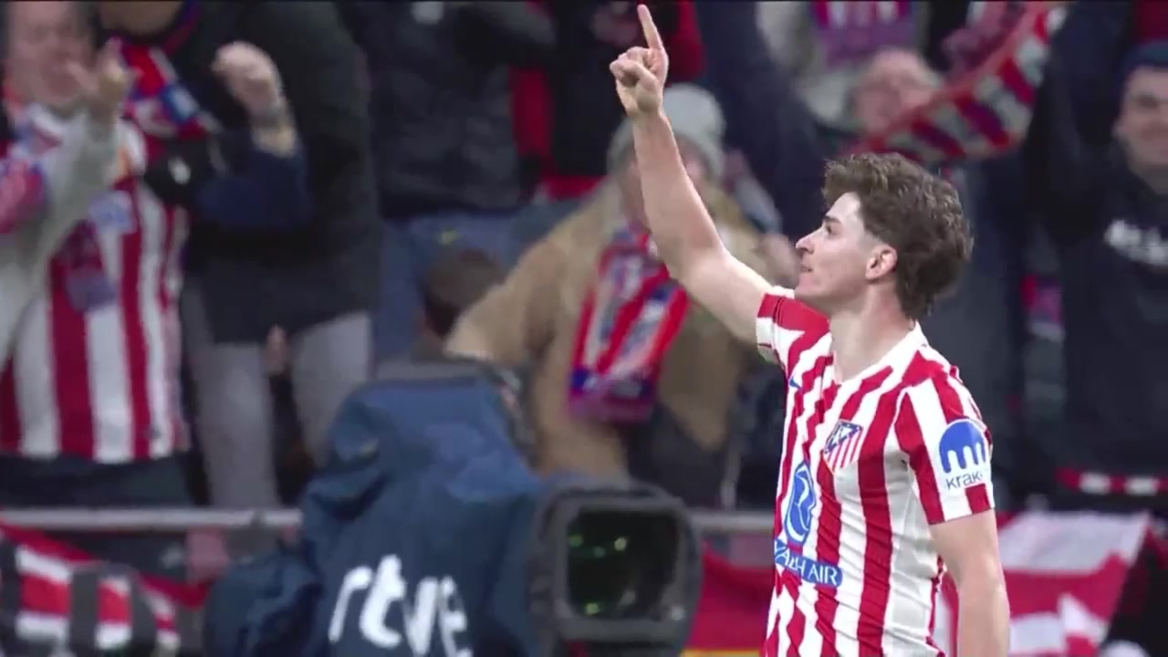 马竞半场4-0巴萨！卢克曼禁区内做球！阿尔瓦雷斯劲射破门！