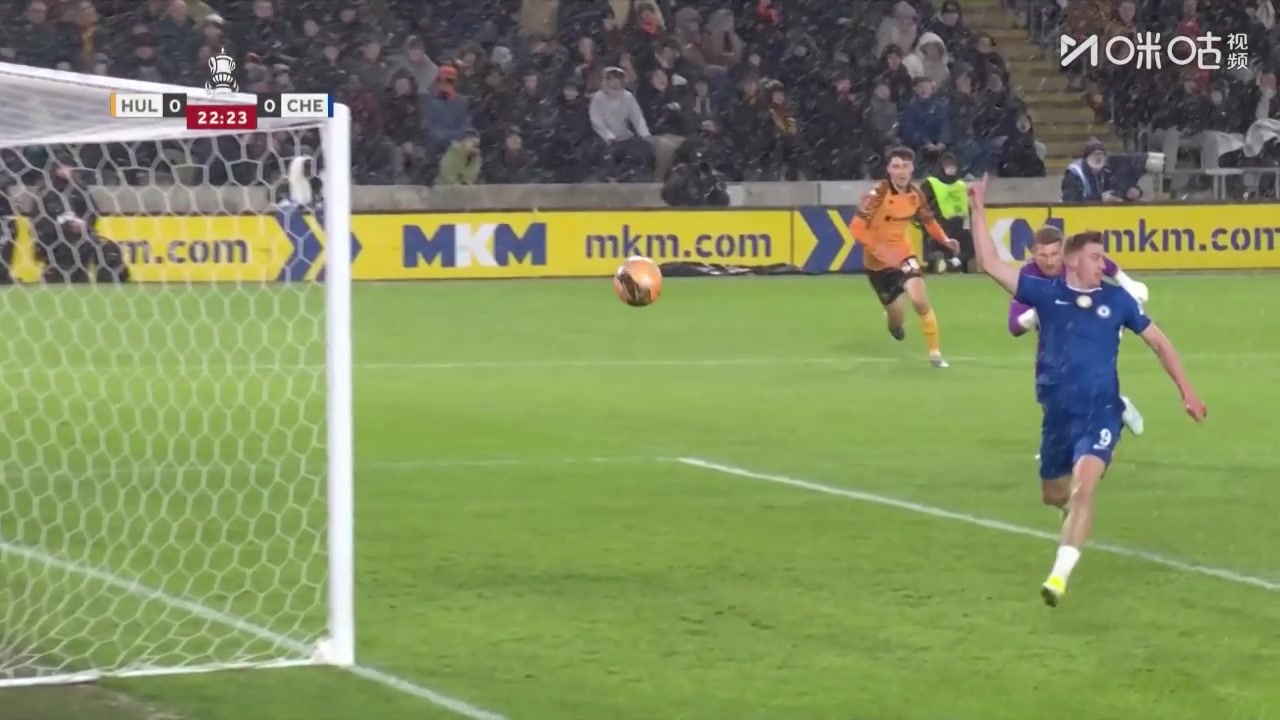 匪夷所思！德拉普封堵以为皮球已入网！空门没补射再射门被扑出！