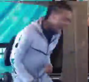 美媒梗视频调侃：当约基奇听到杨瀚森想亲他时的反应