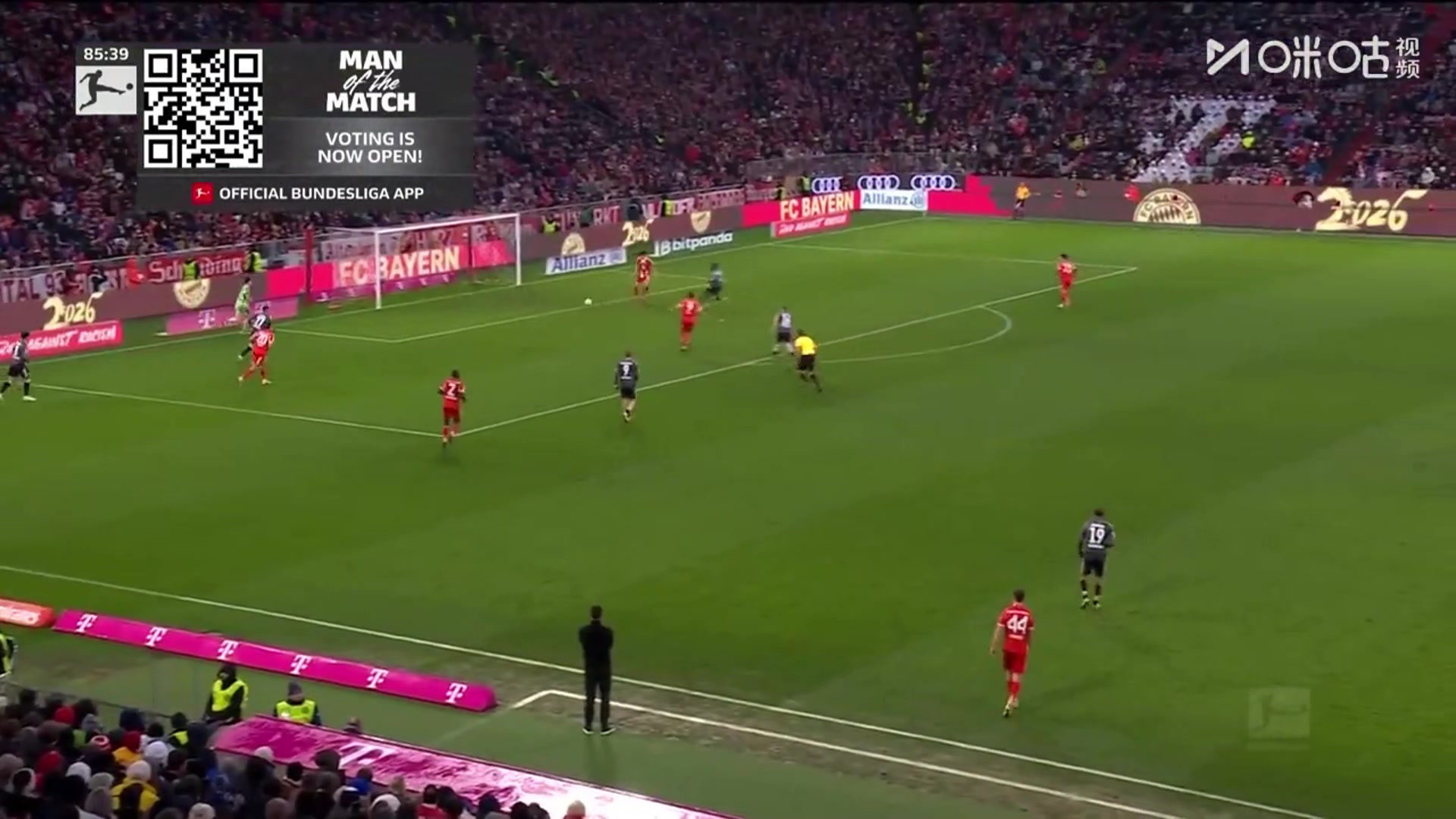 超巨失误！基米希冒险横传+金玟哉接球不及，卡利穆恩多破空门