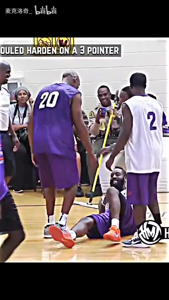 是好大哥也是兄弟！青涩的哈登和科比互爆集锦！