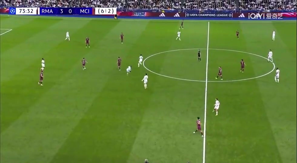 去年曼城对阵皇马70分钟0射正❗️黄健翔感慨：太屈辱了这表现