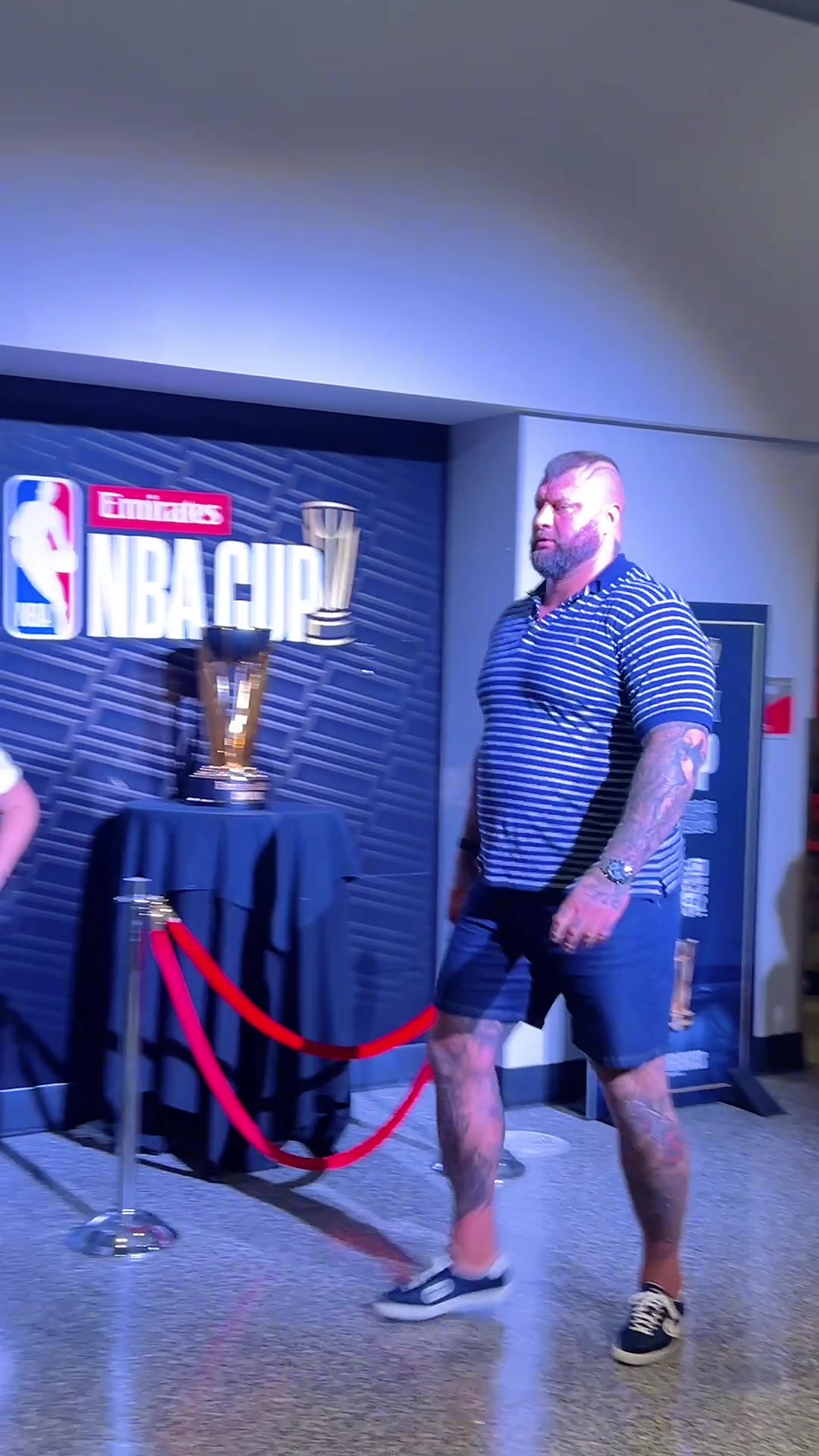 约基奇有如此凶神恶煞的哥哥，多特不怕挨揍啊？