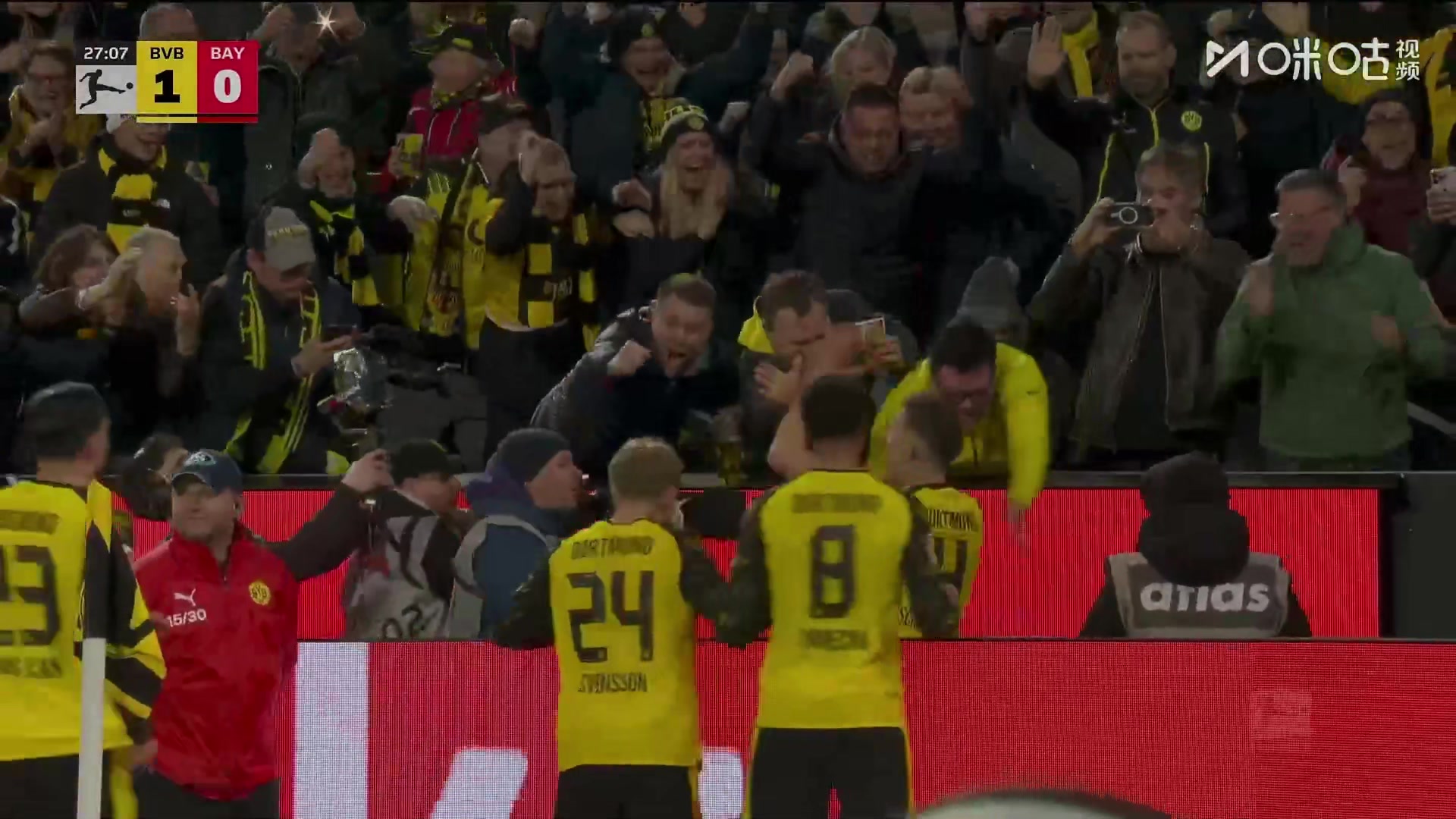 拜仁国家德比落后！斯文松助攻，施特洛贝克头球破门