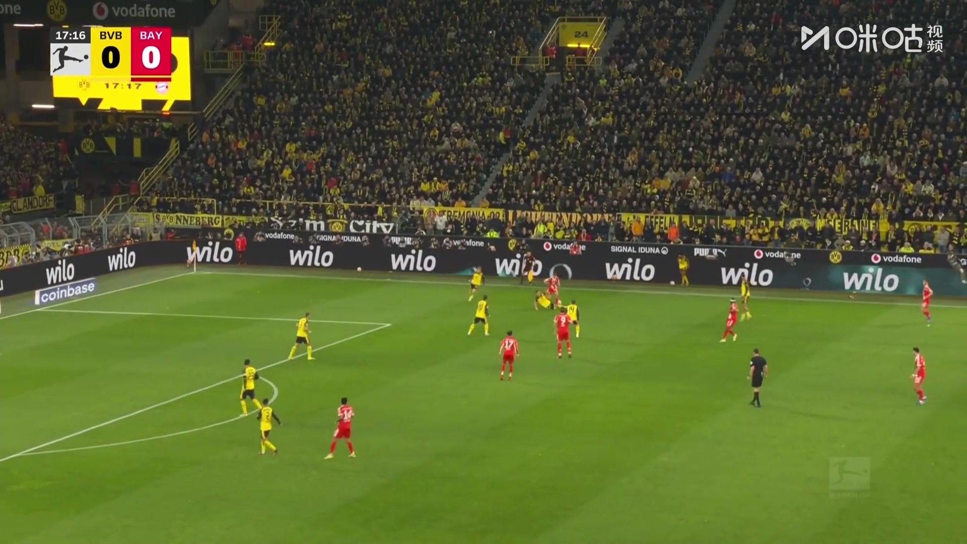 危险动作！施洛特贝克凶狠放铲斯塔尼希奇，裁判出示黄牌