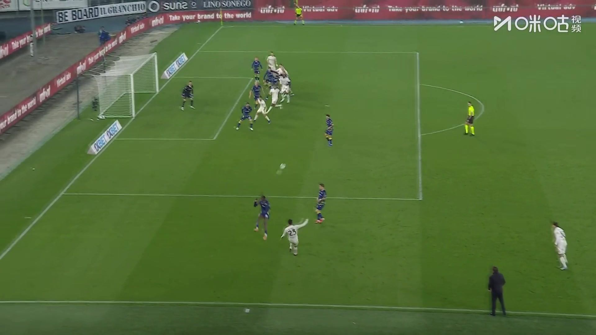 压哨绝杀！卢卡库第95分钟抽射破门，激情脱衣庆祝！