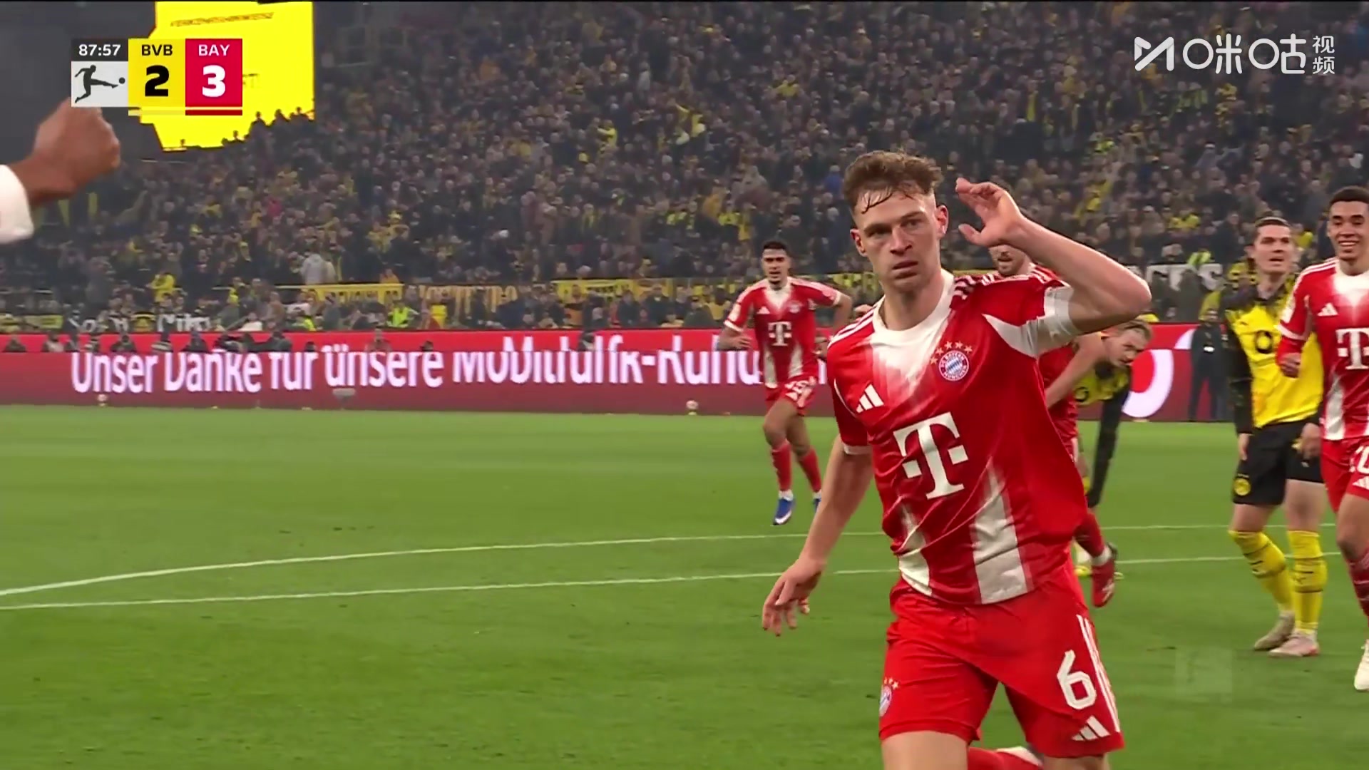 绝杀球？！小贝林解围没顶远，基米希垫射破门