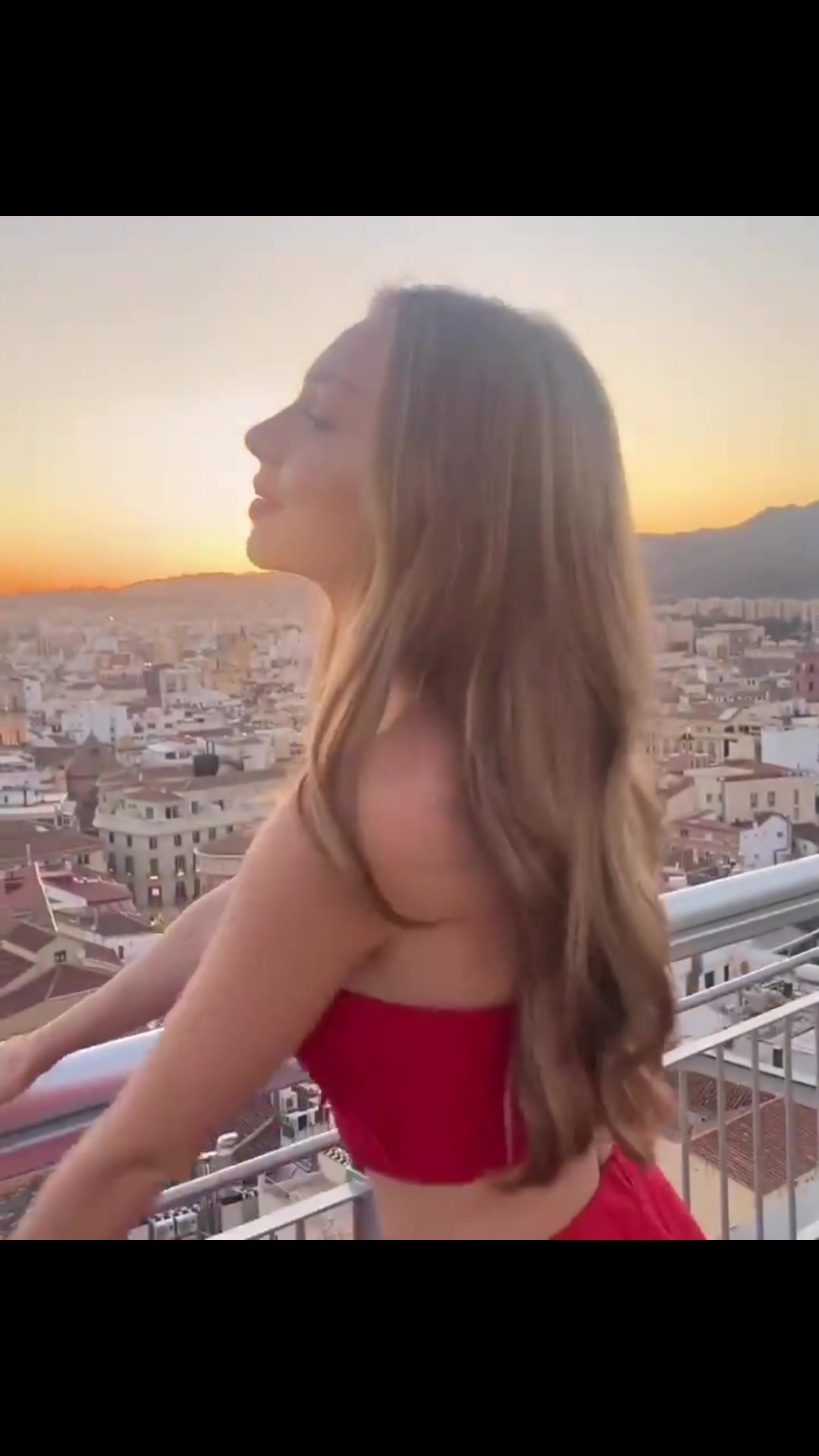 甜美高挑！姆巴佩绯闻女友爱珀斯托，西班牙知名女演员、模特