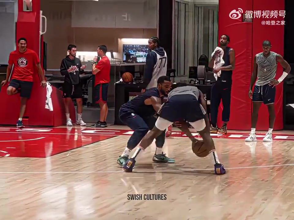 此前快船队内单挑哈登这单打动作也太丝滑了！