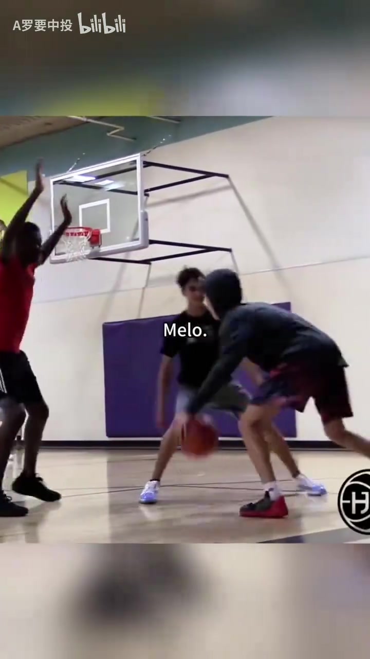 街头篮球气质的保持者！三球高中时期的随性打法！