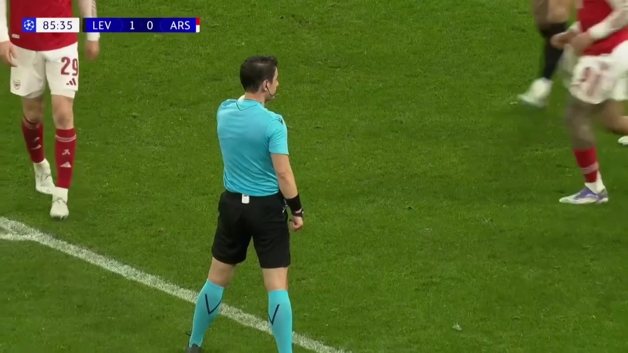 枪手点球1-1扳平！马杜埃凯突破造点！哈弗茨主罚破门救主！