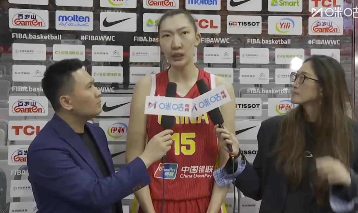 隋菲菲还是那么漂亮老球迷都懂！赛后采访韩旭谈vs比利时感受