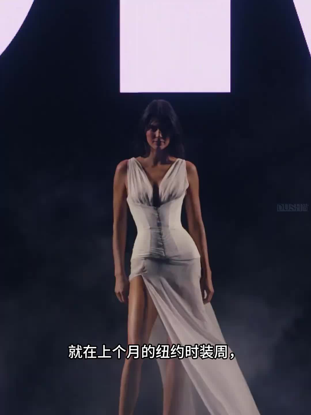 有人说她是卡戴珊家族最正常的人，这身材和颜值NBA球星真防不住