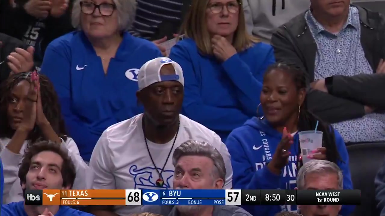 父亲脸都黑了！迪班萨强硬上篮拿30分，但全队才57分还落后