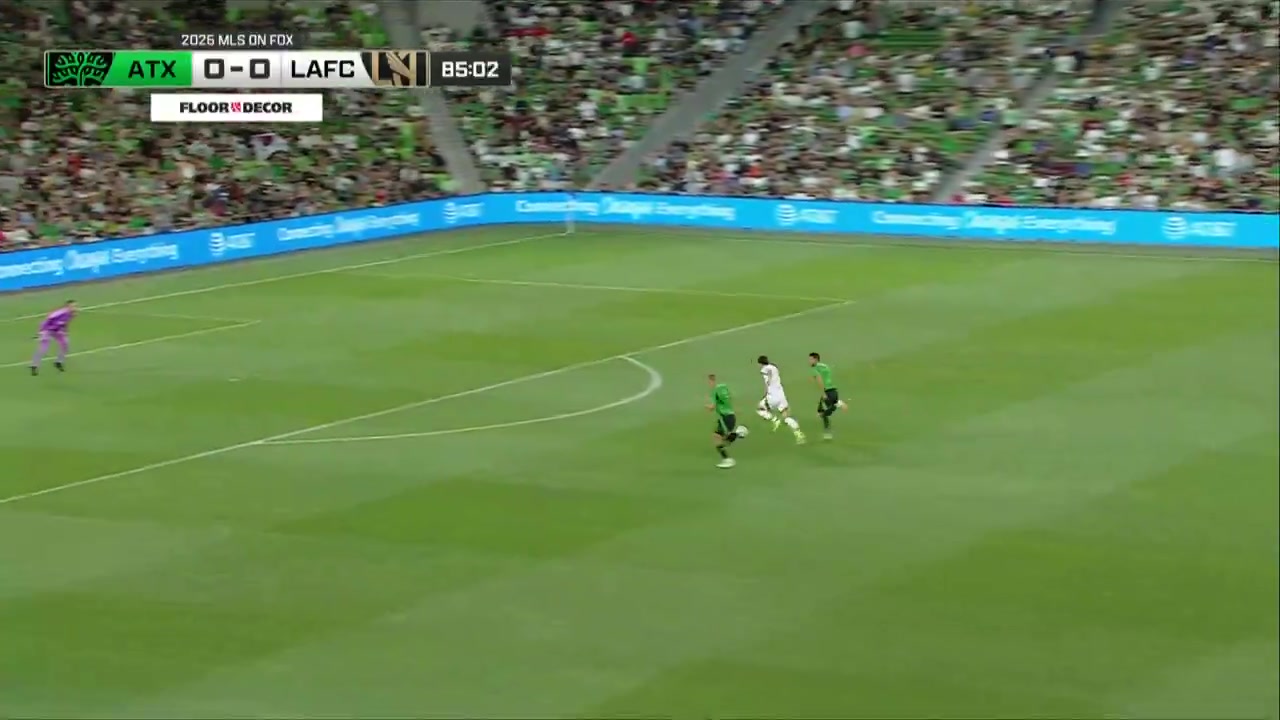 真跑不动啦！孙兴慜单刀长驱直入，最后那一铲简直看呆全场！