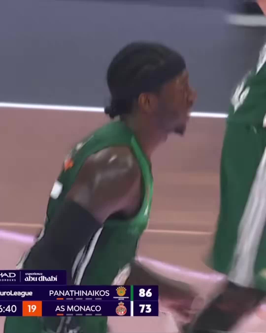 NBA球员确实降维打击湖人旧将纳恩欧篮不到21分钟25分