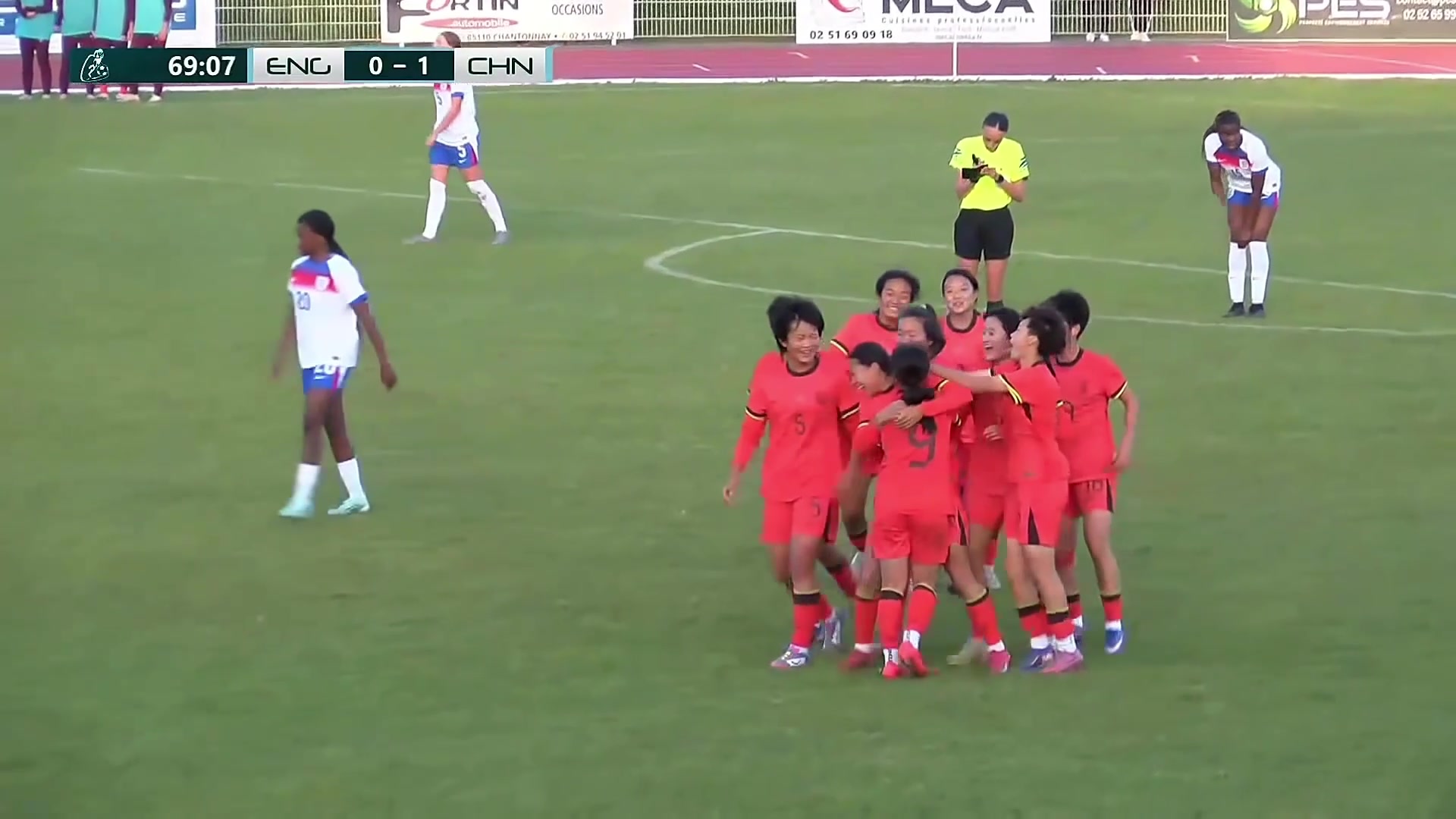 漂亮！第69分钟朱派淅单刀破门，U16中国女足1-0领先英格兰女足！