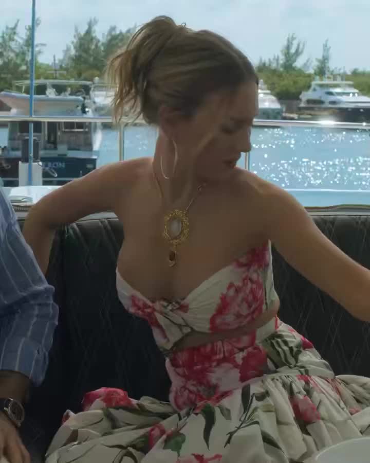 太羡慕姆总啦！姆巴佩女友爱珀斯托颜值、身材都很能打☺️