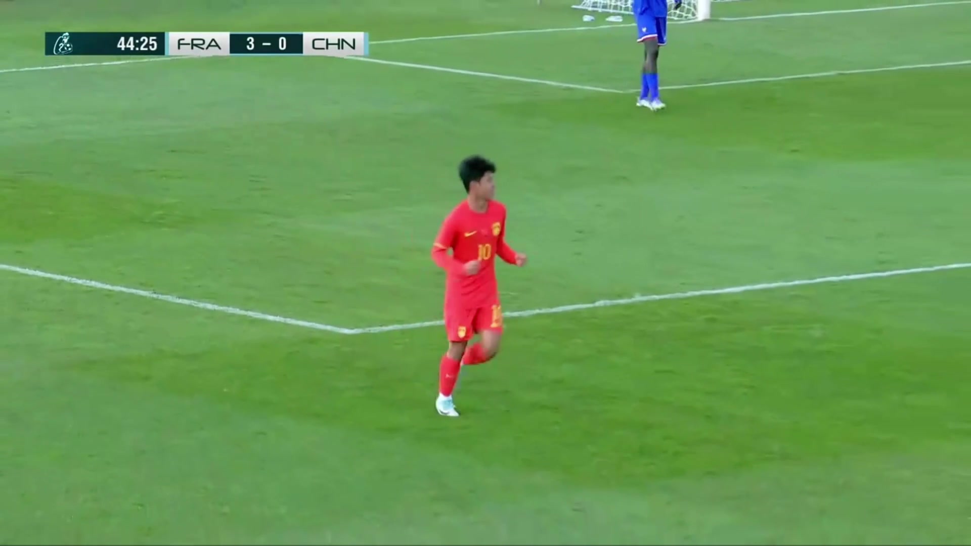 扳回一球！中国男足U16快速反击，刘凯源助攻吴比乐破门