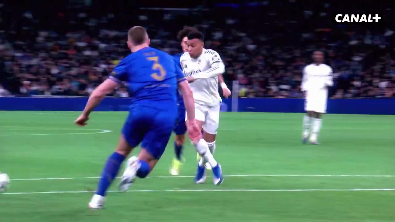 剪的不错！法国电视台Canal+发布了皇马对阵拜仁的精彩预告片