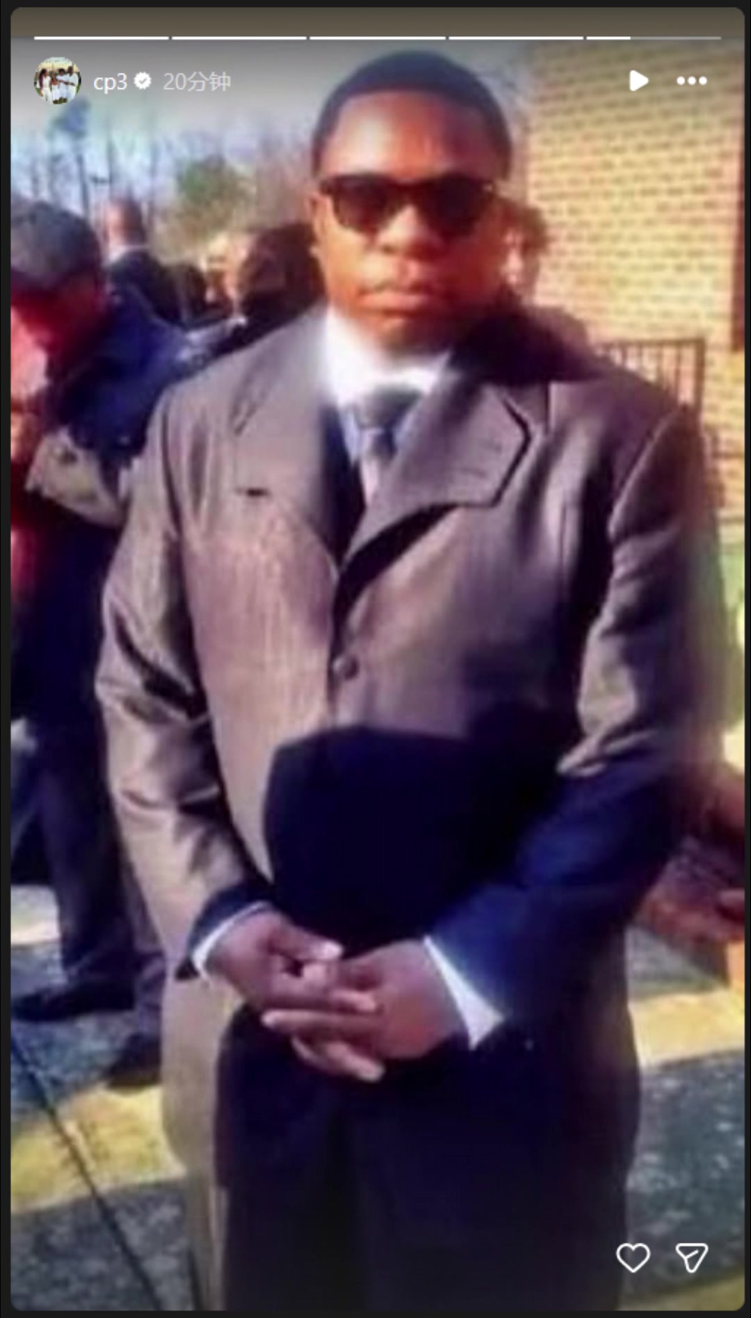 快船附加赛不敌勇士后，保罗社媒发了张图片，意味深长啊