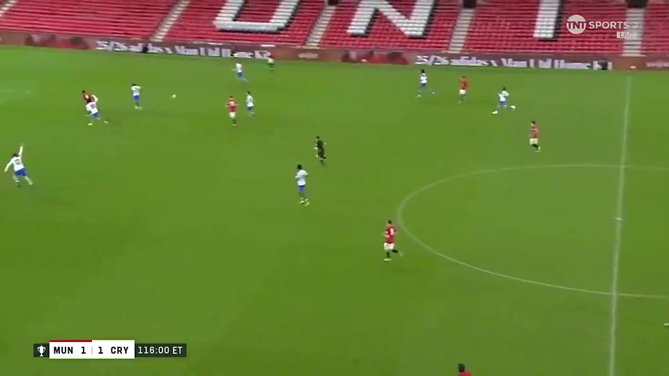 曼联18岁天才加时绝杀！奥比·马丁冷静扣过门将破门，淡定秀腹