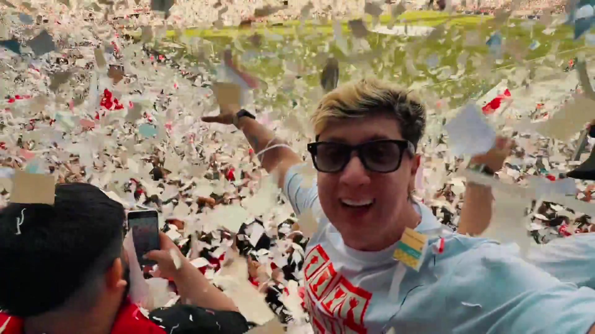 燃爆了！沉浸式感受河床主场看台上的狂热氛围