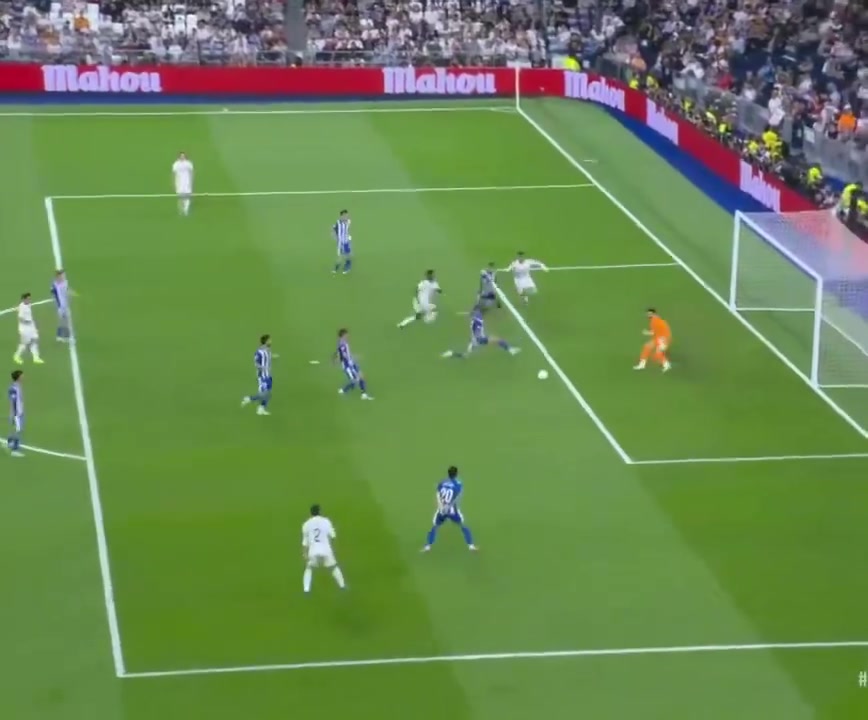 巴西球迷：姆巴佩的自私阻止了维尼修斯的梅开二度