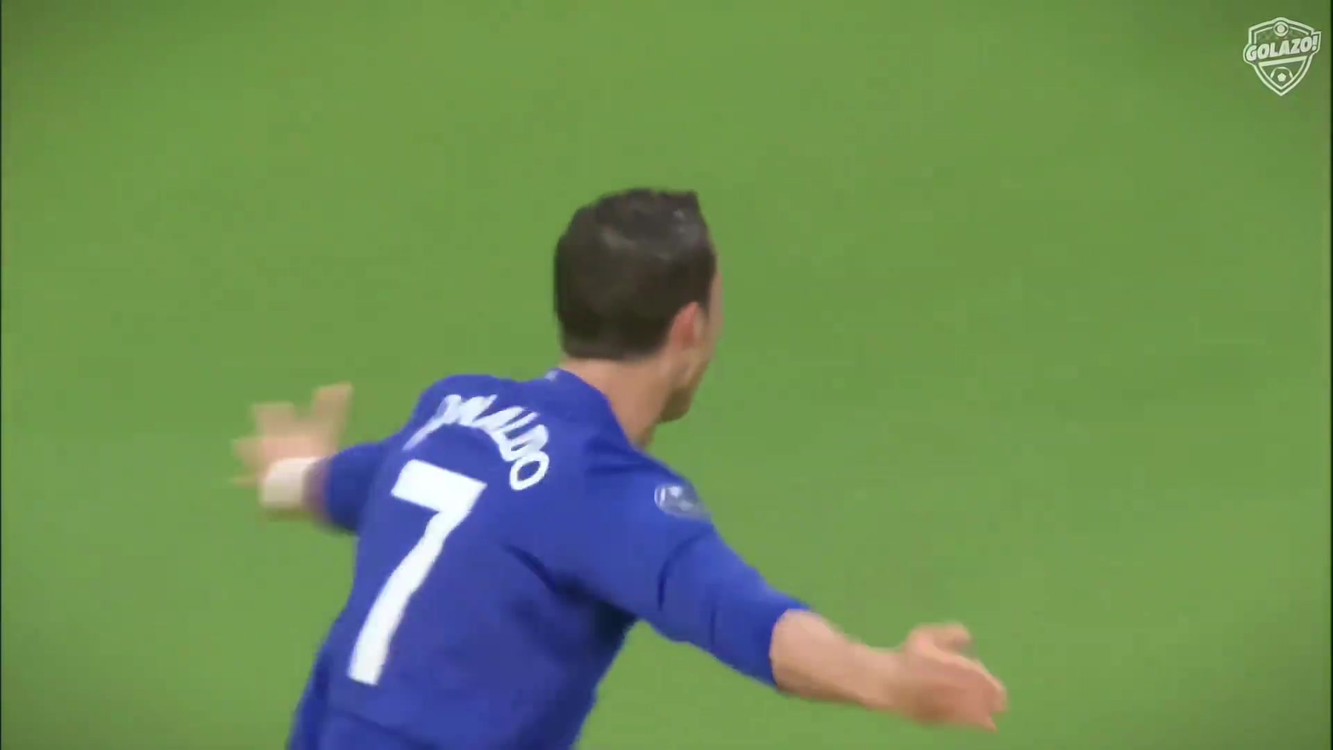 网友：至今不敢相信弗格森把曼联7号给一个没踢过五大联赛的球员