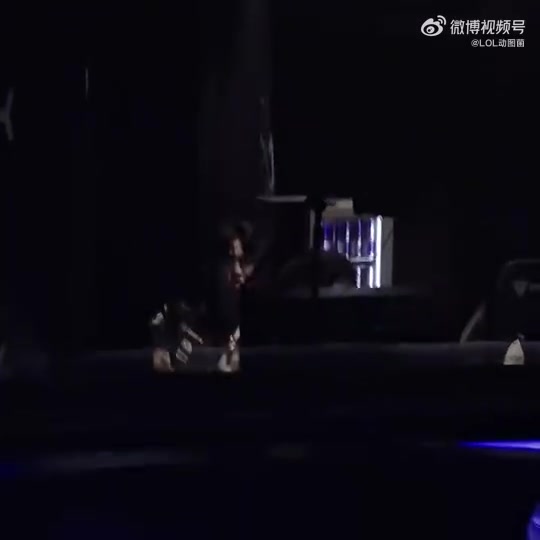 O大将军现场督战！Oner现身T1对阵HLE场下休息室