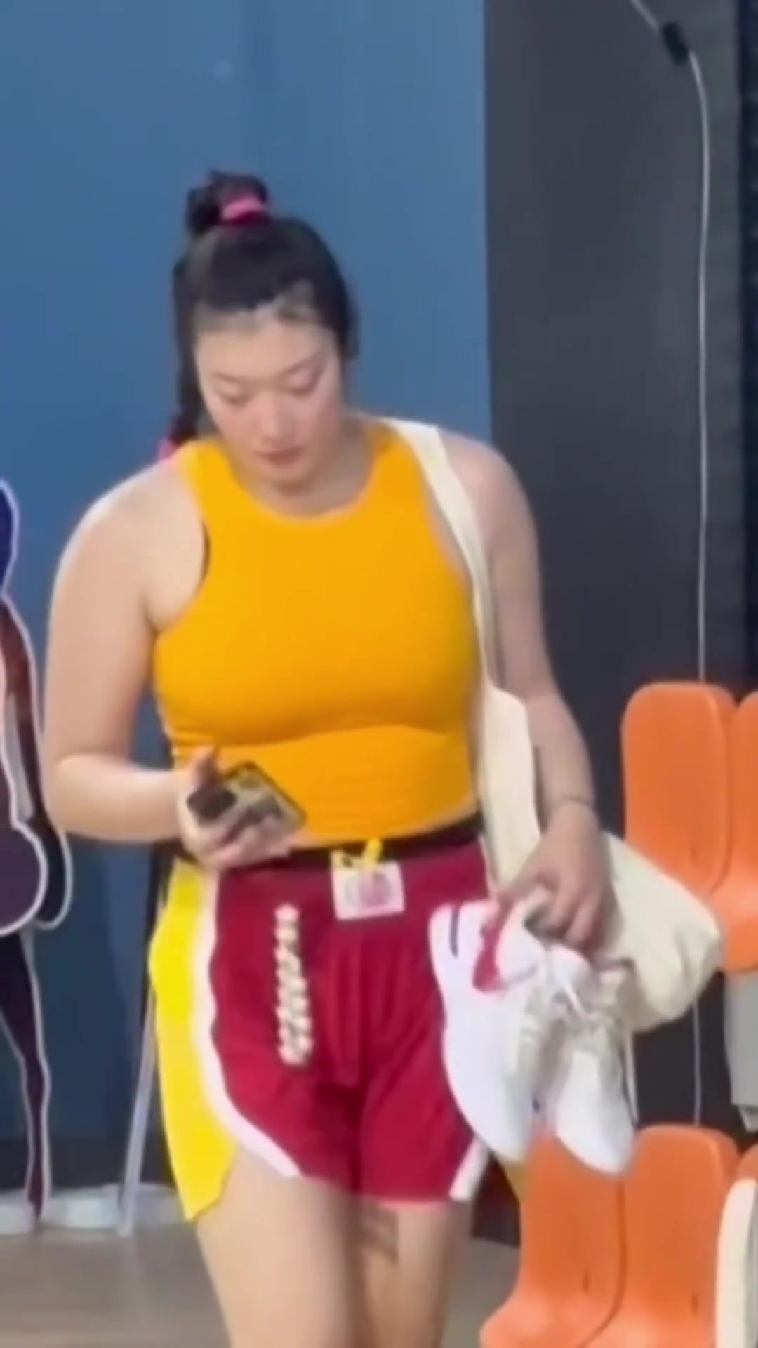 这就是“勒布朗·梦”的压迫感！李梦风采依旧