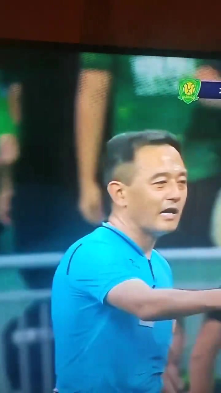 名场面！当年林良铭抗议对手挥肘，裁判回了一句“差不多得了”
