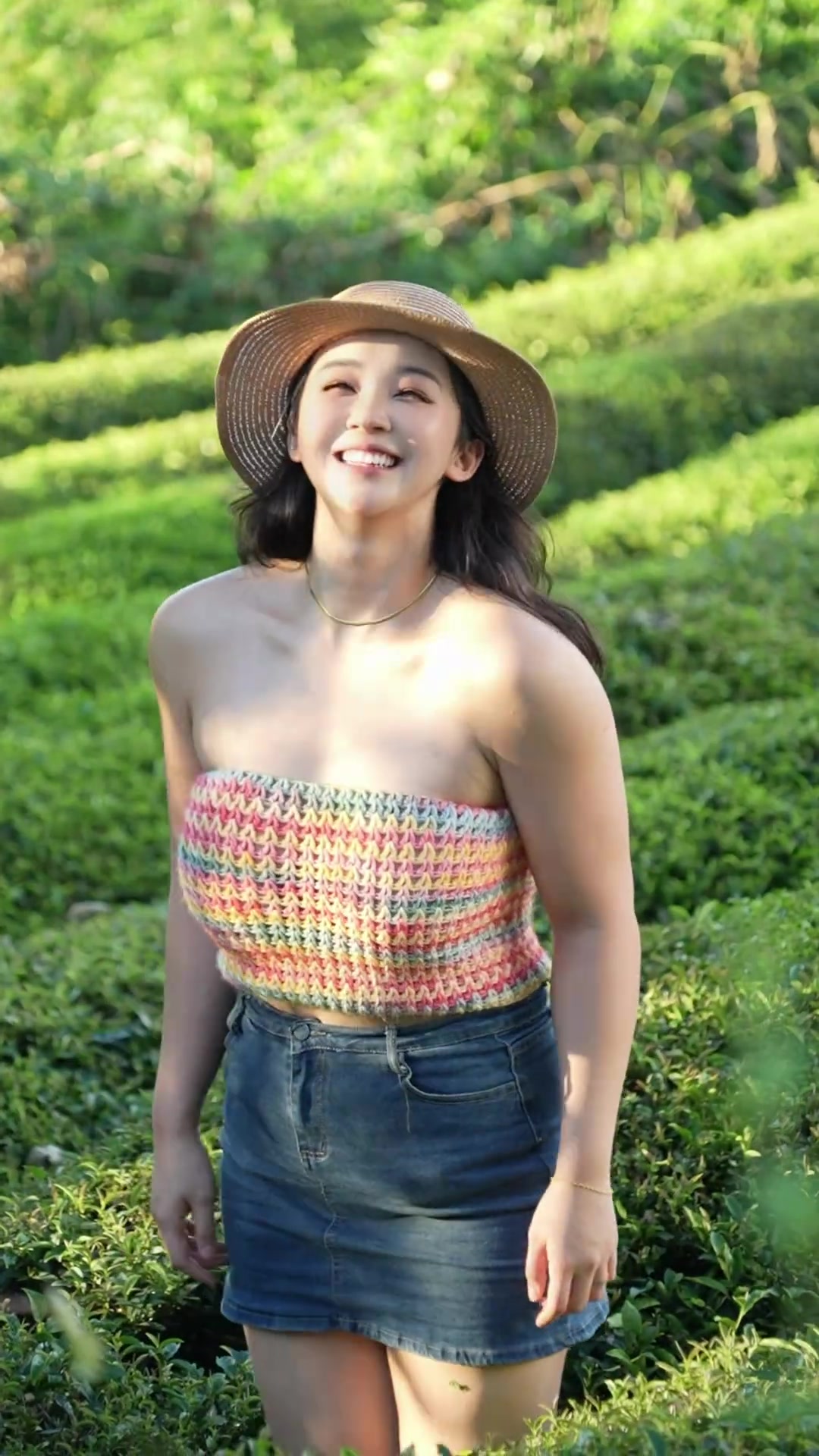这微胖身材！张曼源晒唯美自拍：夏天就这么结束啦