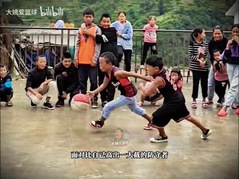 艾弗森点赞，易建联指导！这个篮球天才，最后为何成了理发师？